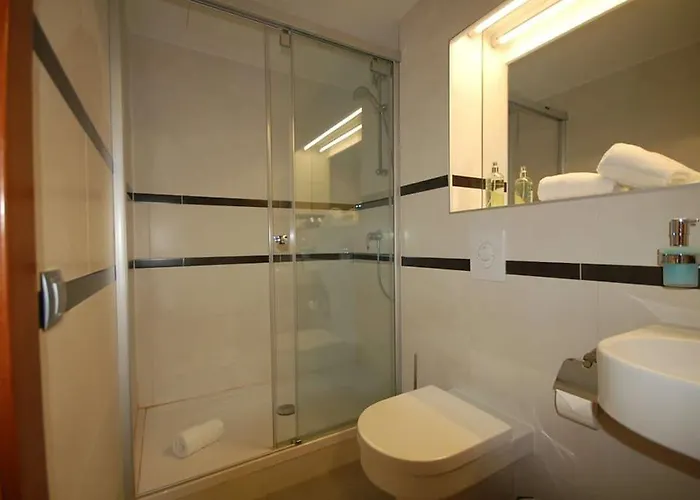 Led Hotel 3*