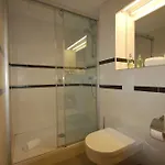Led Szálloda 3*